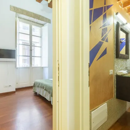 Martini Castello Boutique - Historic Center & Lift Apartament *