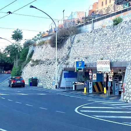 Martini Al Castello 公寓 *